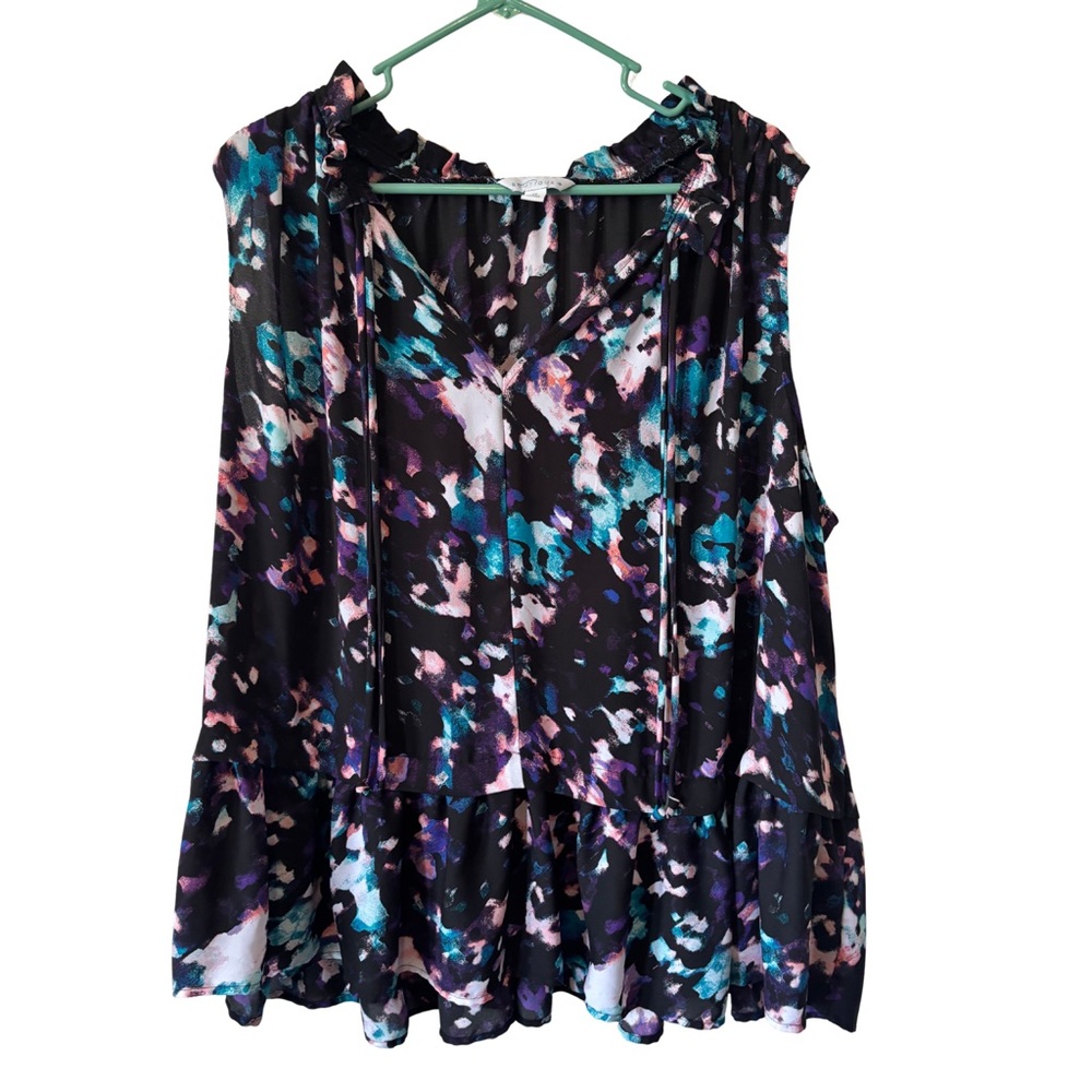 3/$20 Boutique + Sleeveless V-Neck Ruffle Hem Blouse